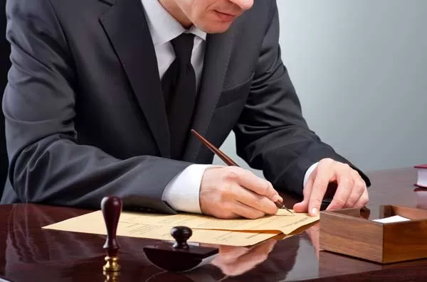 Que vérifier avant de signer chez le notaire ?, Nice, Office Notarial Bienaime